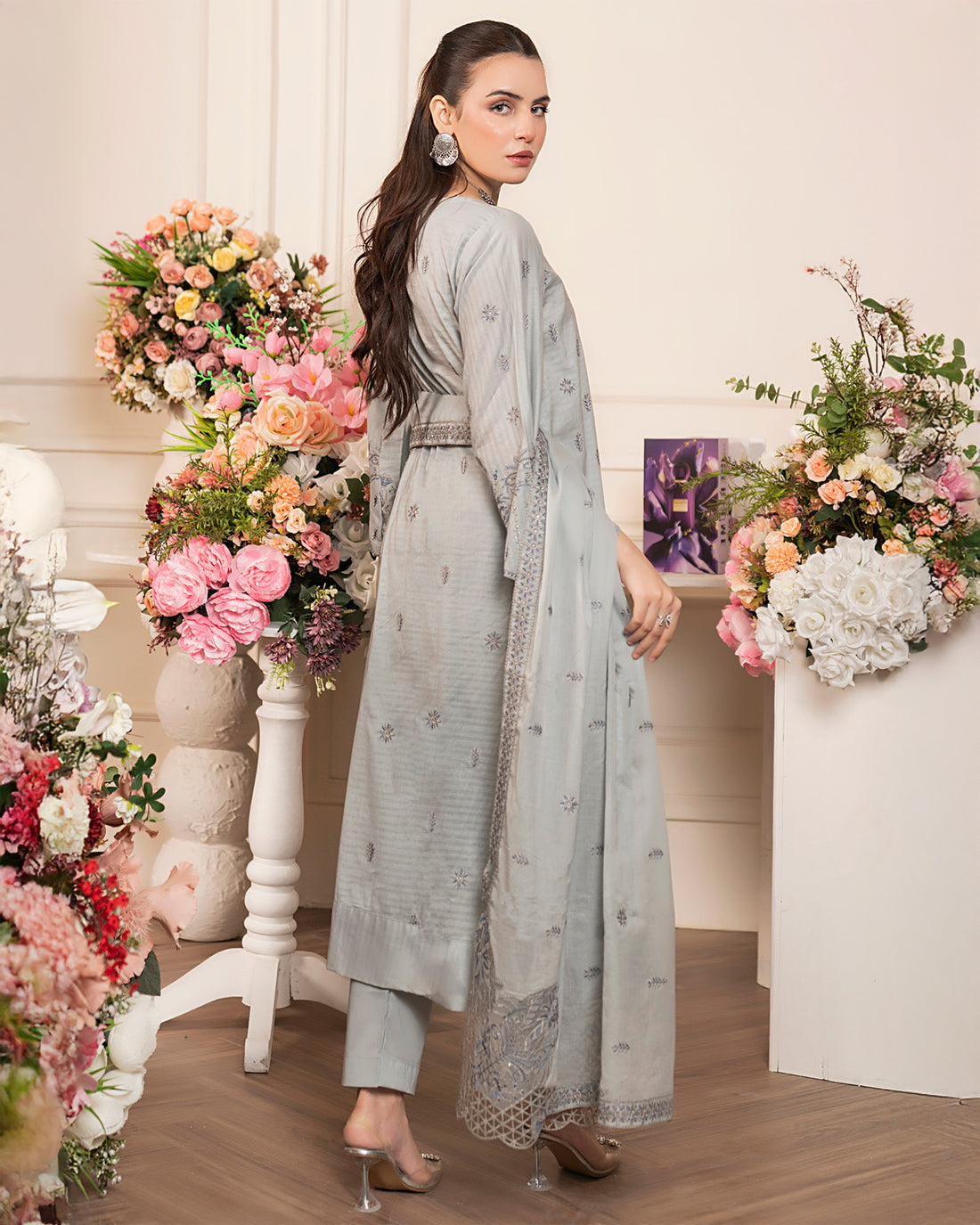 Amrish - Bana Doriya EMB Lawn - 3Pc - Vol-580- D-01