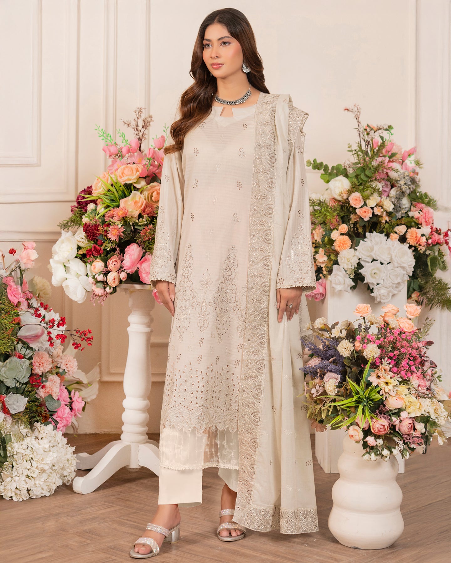 Amrish - Bana Doriya EMB Lawn - 3Pc - Vol-580- D-08